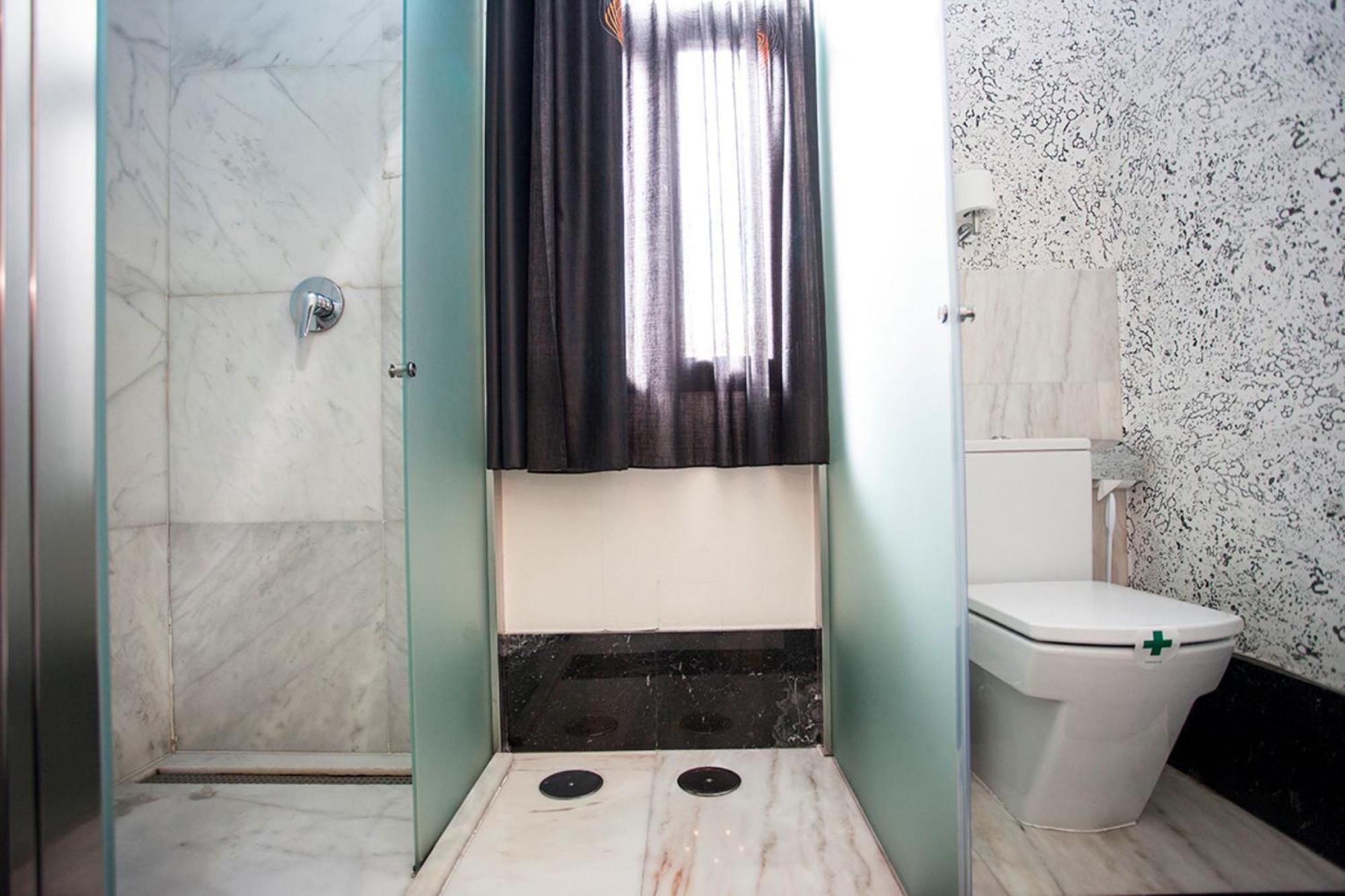 Alhambra Guest house Madrid