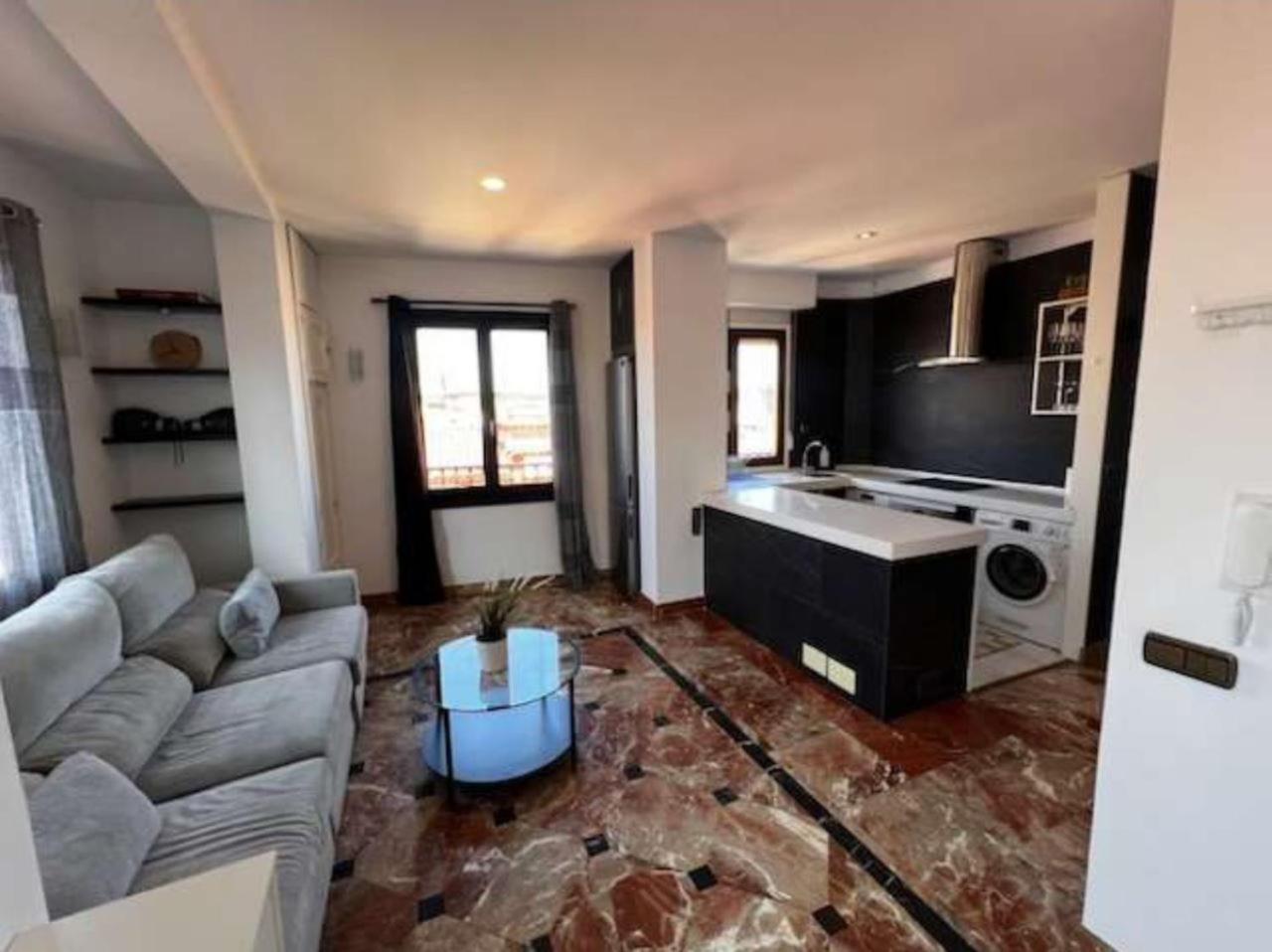 Guest house Alhambra 3*
